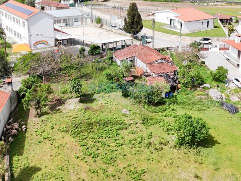 Moradia para Restaurar T5 Venda em Roriz,Barcelos