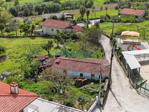Moradia para Restaurar T5 Venda em Roriz,Barcelos