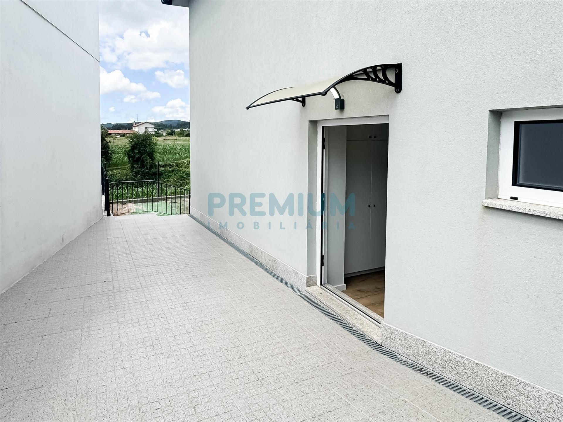 Andar Moradia T2 Arrendamento em Perelhal,Barcelos