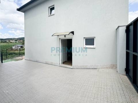 Andar Moradia T2 Arrendamento em Perelhal,Barcelos