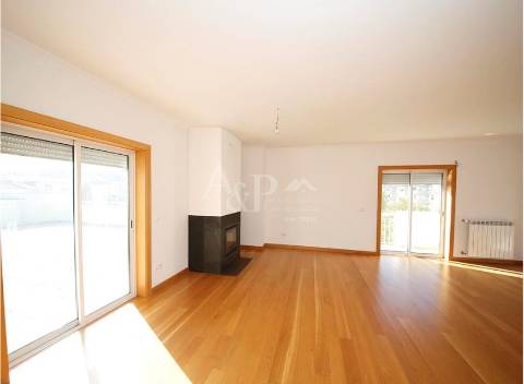 Apartamento T3 TRIPLEX Venda em Viseu,Viseu