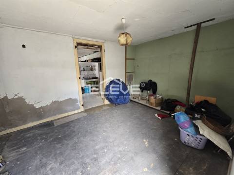 Moradia T3 para Renovação Total