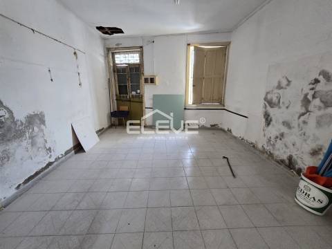 Moradia T3 para Renovação Total