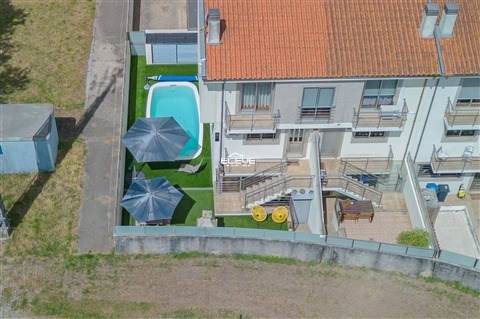 Moradia Geminada T3 Arrendamento em Folgosa,Maia