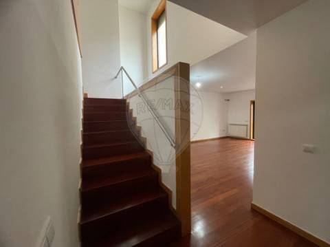 Apartamento T4 para venda