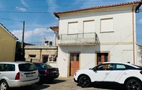 Moradia T4 para venda