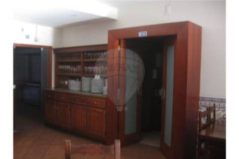 Industrial T0 para arrendamento