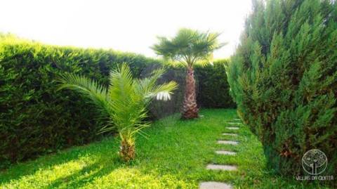 Moradia T4 para venda