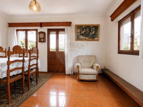 Moradia T5 para venda