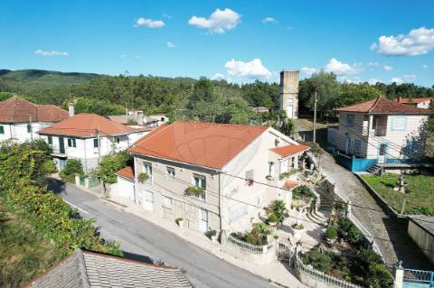 Moradia T4 para venda