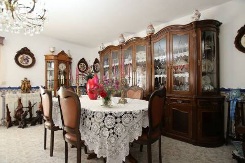 Moradia T4 para venda