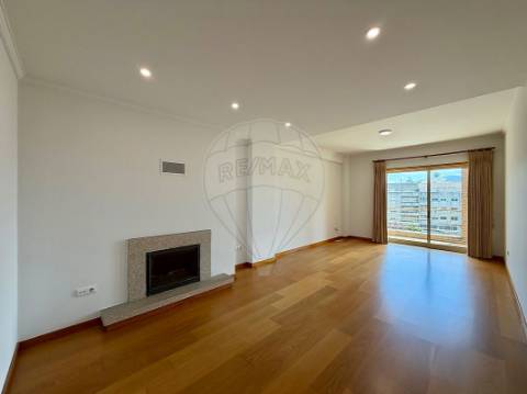 Apartamento T3 para arrendamento