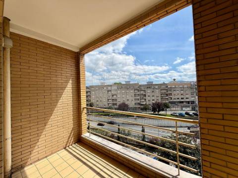 Apartamento T3 para arrendamento