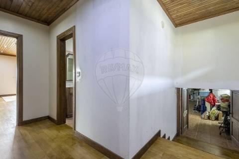 Moradia T4 para venda