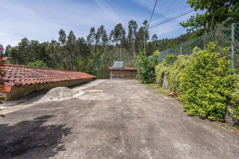 Moradia T4 para venda