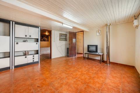 Moradia T4 para venda