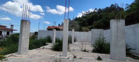 Moradia T4 para venda