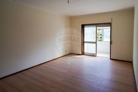 Apartamento T2 para arrendamento