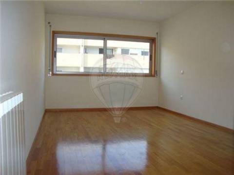 Apartamento T3 para arrendamento