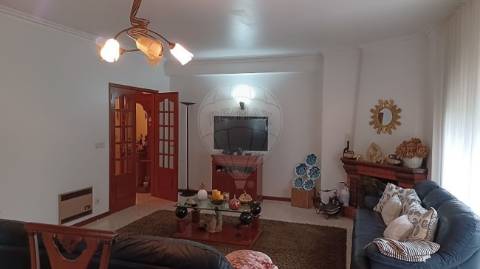 Apartamento T4 para venda