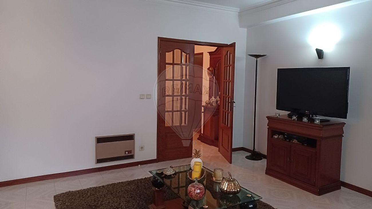 Apartamento T4 para venda
