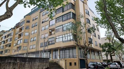 Apartamento T4 para venda