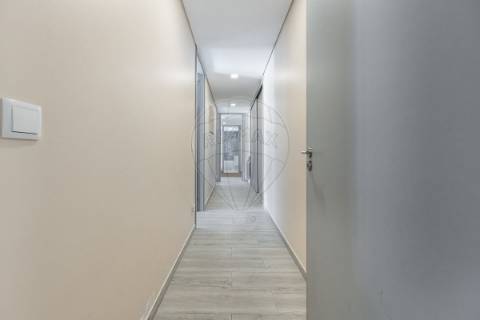 Moradia T4 para venda