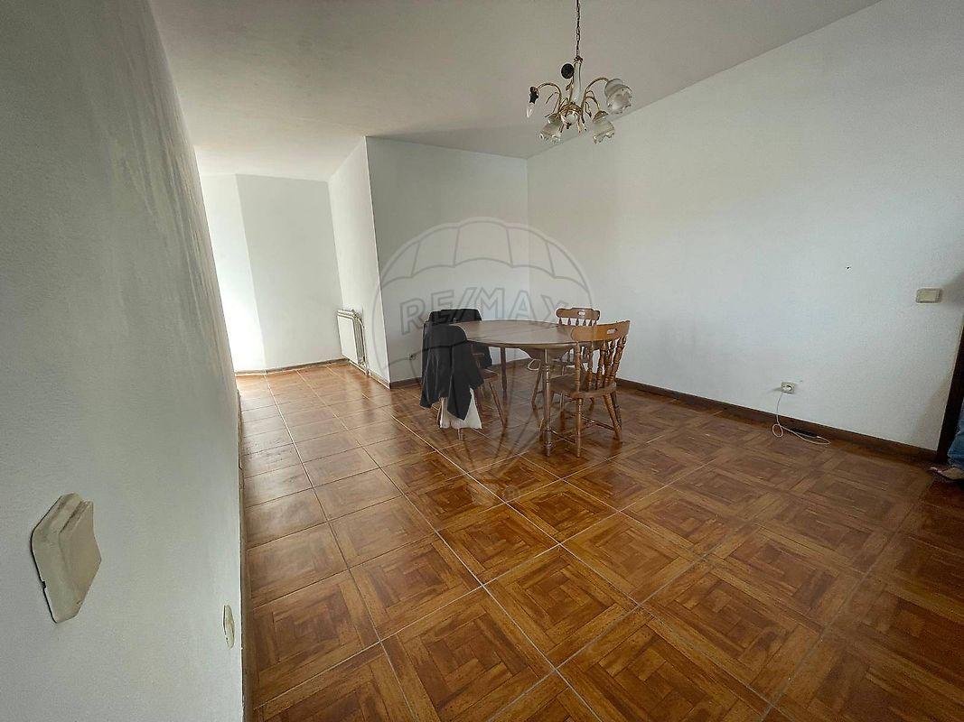 Moradia T2 para arrendamento
