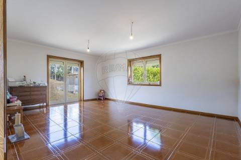 Moradia T4 para venda