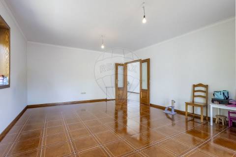 Moradia T4 para venda