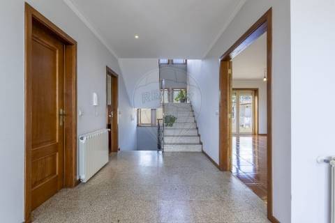 Moradia T4 para venda