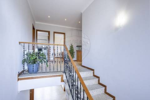 Moradia T4 para venda