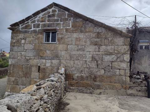 Moradia T4 para venda