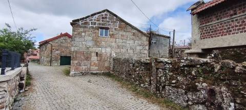 Moradia T4 para venda