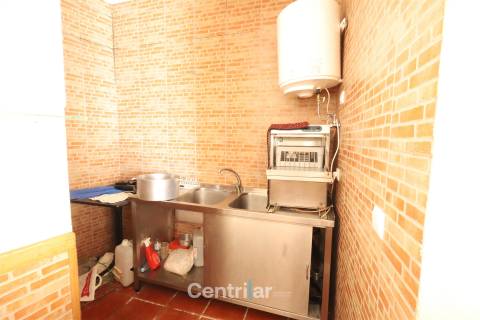 Loja/Restauração ou Alojamento na Vila Nova de Tazem-140.000 mil