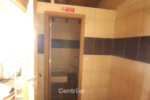 Loja/Restauração ou Alojamento na Vila Nova de Tazem-140.000 mil