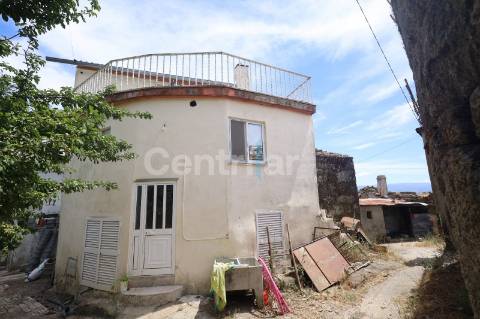 Moradia Geminada  Venda em Tavares (Chãs, Várzea e Travanca),Mangualde