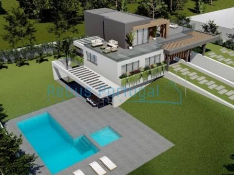 Moradia Independente com Estrutura Construída | Venda no Estado Atual ou Chave na Mão