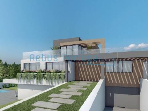 Terreno com infraestruturas para Moradia de Luxo em Construção