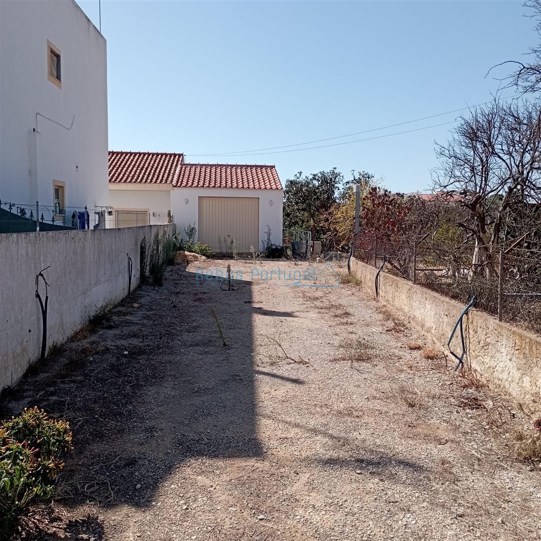 Terreno para construção, com furo