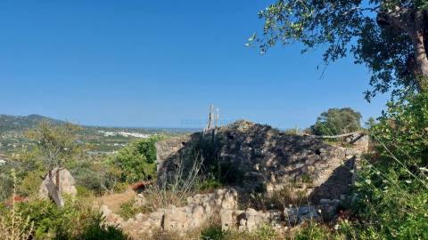 Terreno com projeto em aprovação para moradia T3, magnifica vista mar