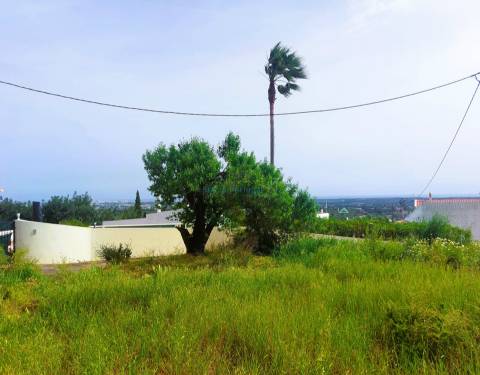 Terreno com Projeto Aprovado e Vista Mar de 180º | A 5 Minutos de Loulé