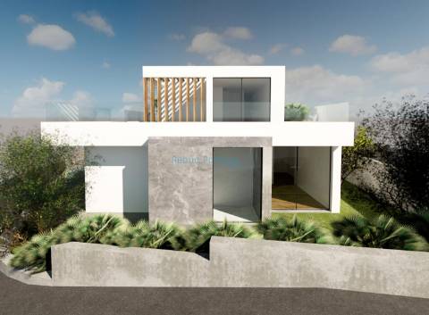 Terreno com Projeto Aprovado e Vista Mar de 180º | A 5 Minutos de Loulé