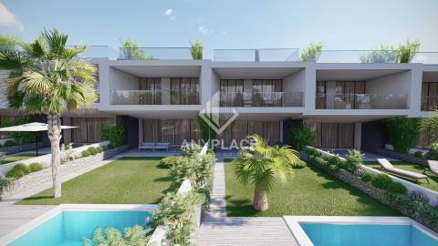 Terreno com projecto aprovado para construção de condomínio de luxo.