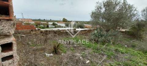 Terreno em Aldeia Típica Alentejana.
