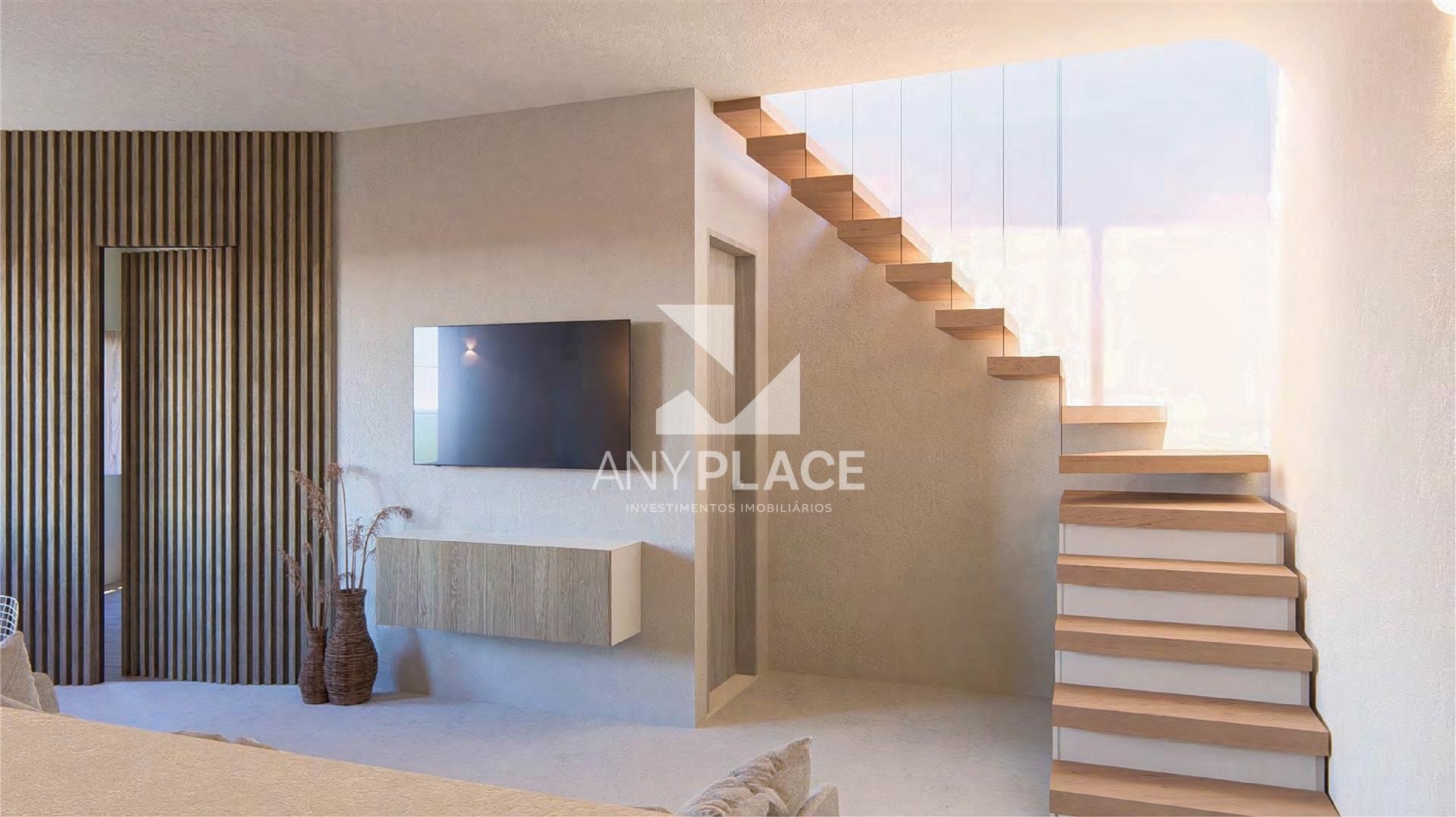 Oportunidade única no coração histórico de Loulé, prédio com projeto para dois apartamentos T1.