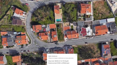 Terreno com projeto aprovado para moradia T4 com 3 suites de R/C e Andar