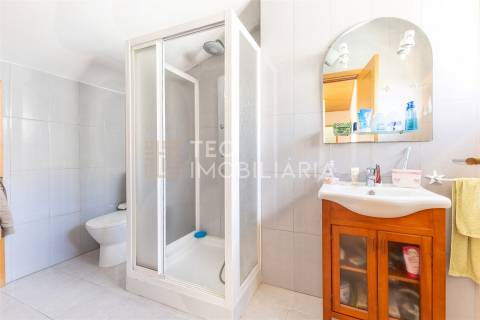 Andar-Moradia T3 Duplex em Fânzeres, com Excelentes Áreas e Vistas Deslumbrantes