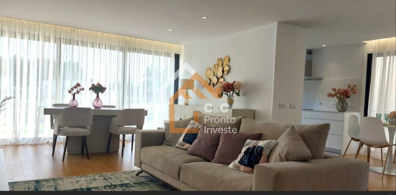 Moradia Geminada >=T10 Venda em Ferreiros e Gondizalves,Braga
