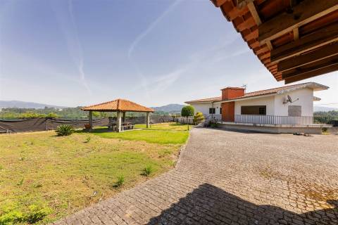 Moradia T4 Venda em Braga (Maximinos, Sé e Cividade),Braga